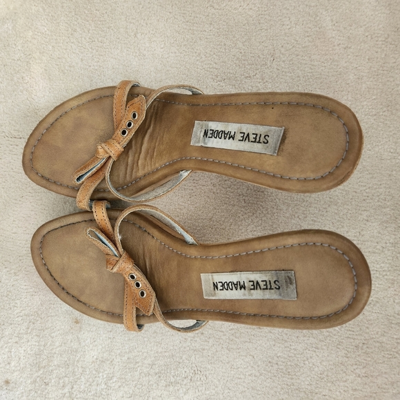 Steve Madden bow tie short heels - Picture 4 of 7